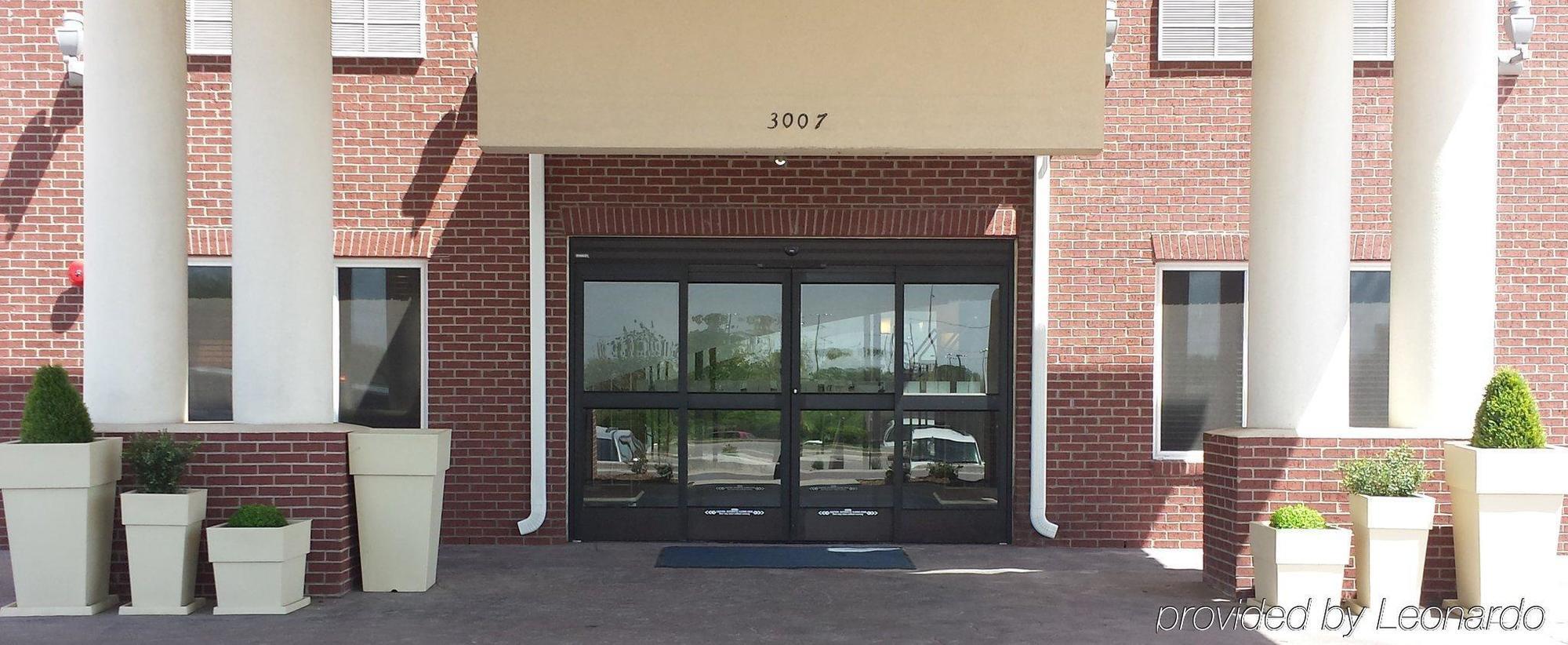 Comfort Inn & Suites Emporia Exterior foto